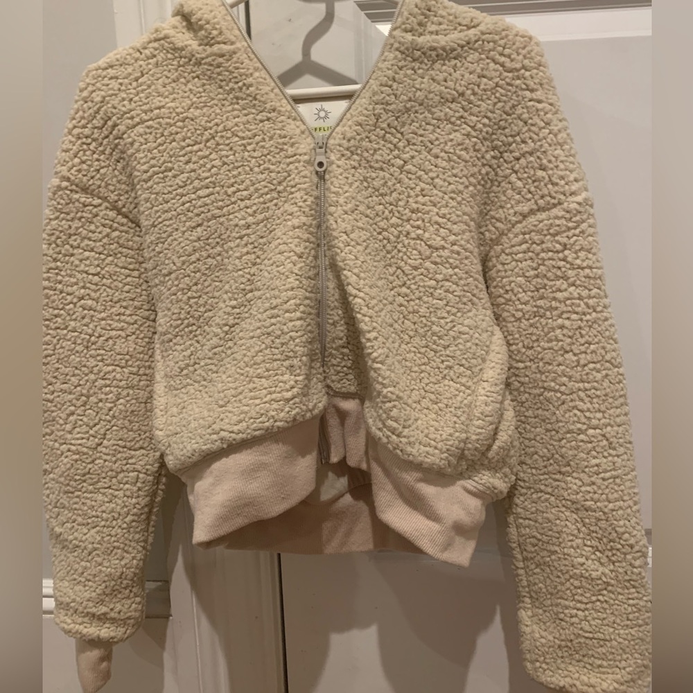 Aerie Zip up cute and fuzzy hoodie